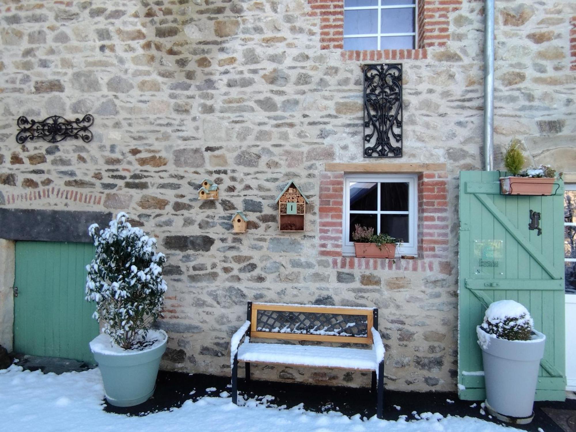 La Grenouille Amoureuse Menat Kamer foto